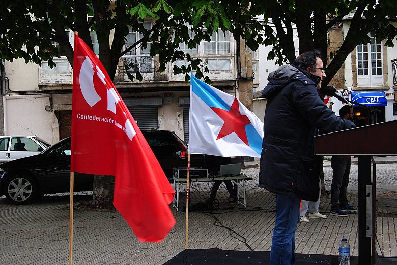 17-05-01-ManifestacionFerrol-18.jpg